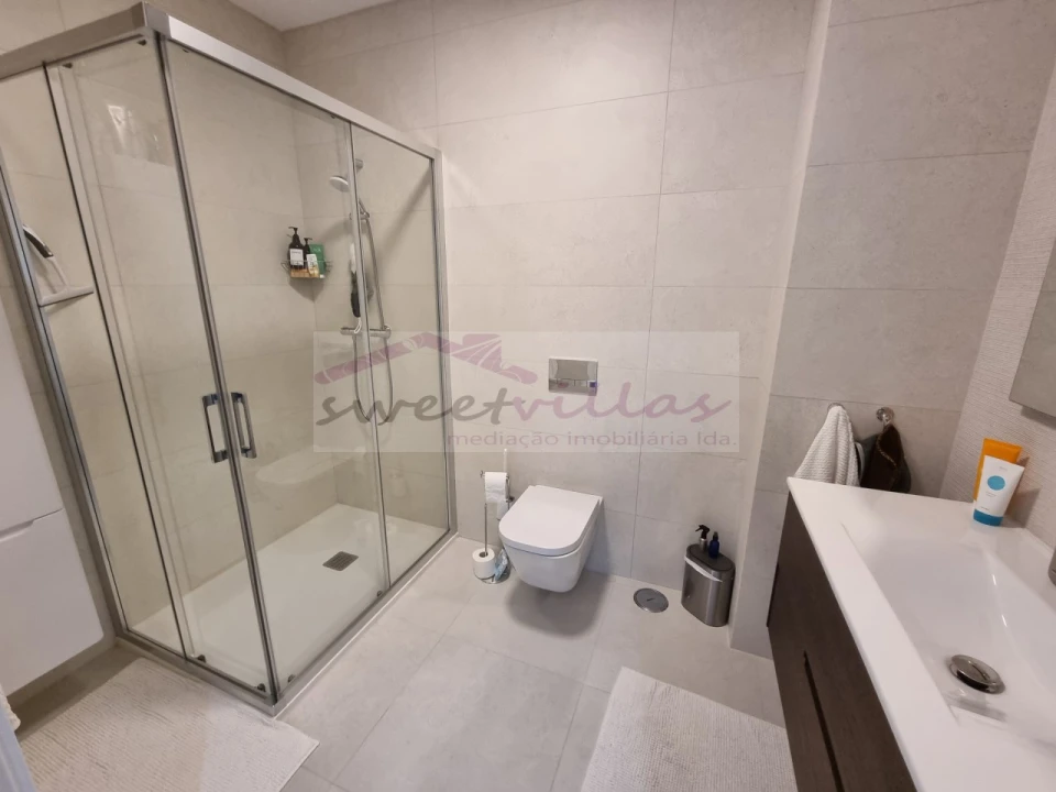 Apartamento T3 para Venda em Albufeira e Olhos de Água Foto 21