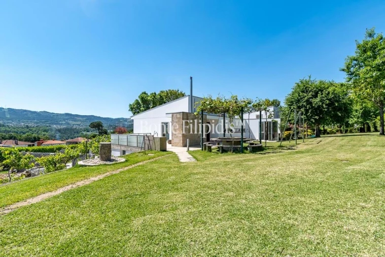 Moradia T4 para Venda em Amares e Figueiredo Foto 7