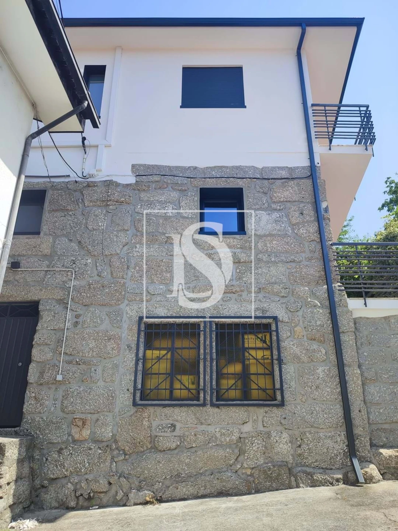 Moradia T3 para Venda em Águas Santas e Moure Foto 1