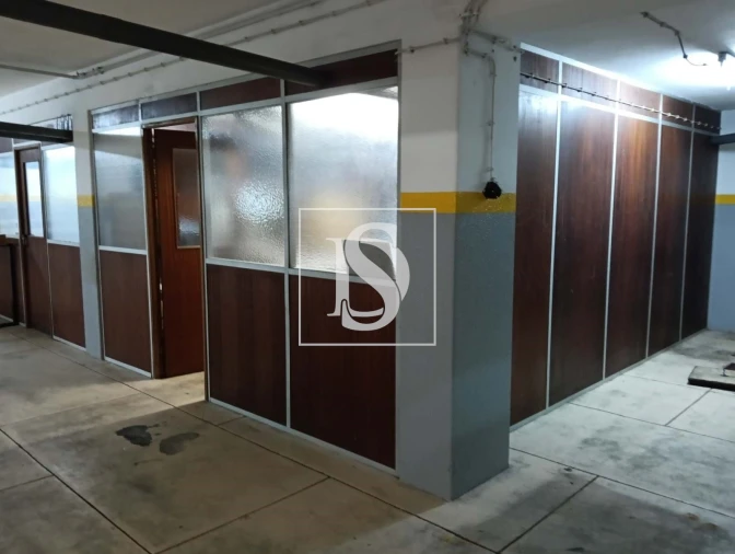 Armazém para Arrendamento em Santa Marinha e São Pedro da Afurada Foto 4