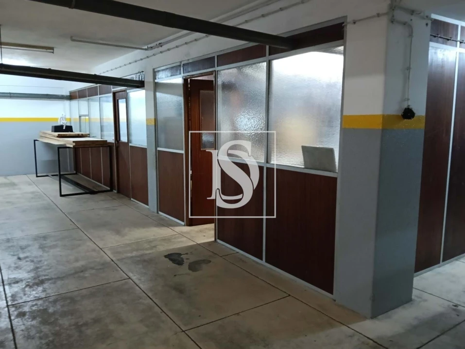 Armazém para Arrendamento em Santa Marinha e São Pedro da Afurada Foto 6