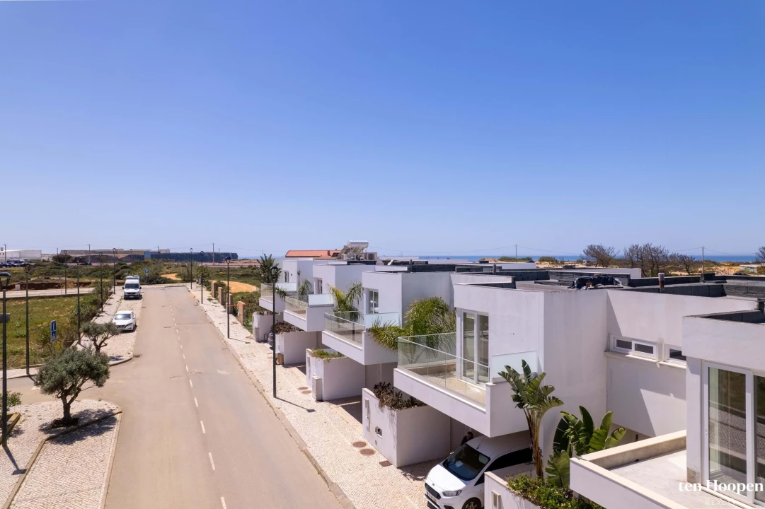 Moradia T3 para Venda em Vila de Sagres Foto 3