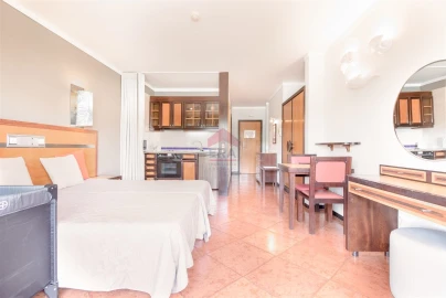 Apartamento T0 para Venda em Albufeira e Olhos de Água