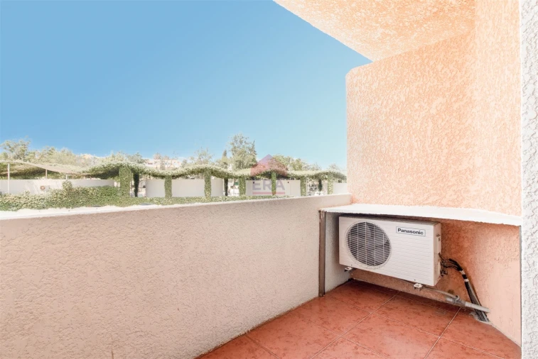 Apartamento T0 para Venda em Albufeira e Olhos de Água Foto 13