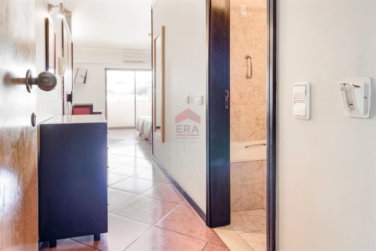 Apartamento T0 para Venda em Albufeira e Olhos de Água Foto 2