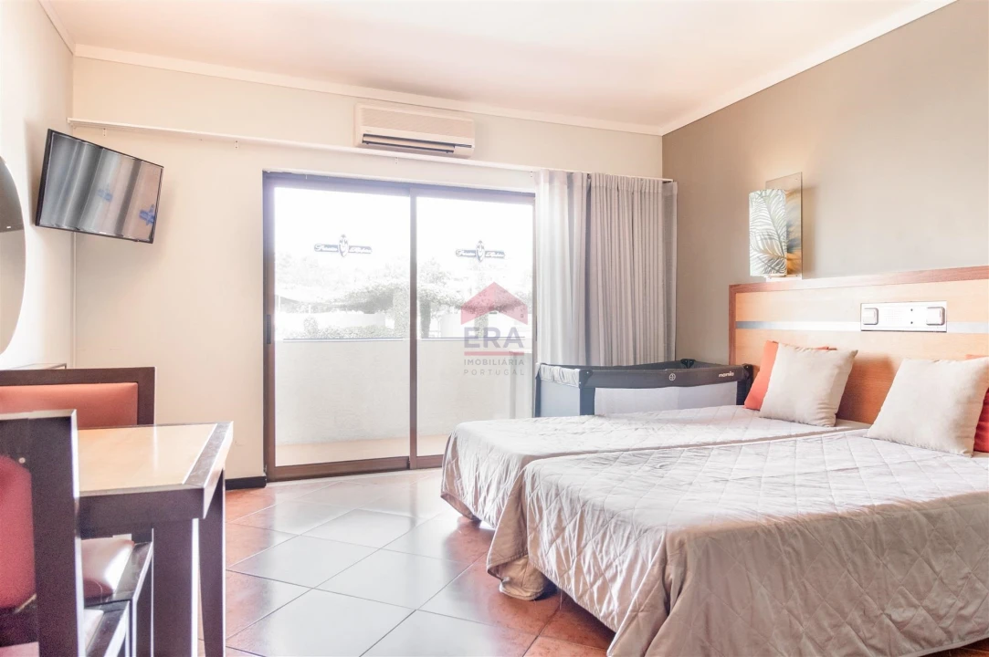 Apartamento T0 para Venda em Albufeira e Olhos de Água Foto 1