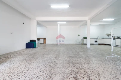 Moradia T4 para Venda em Quarteira