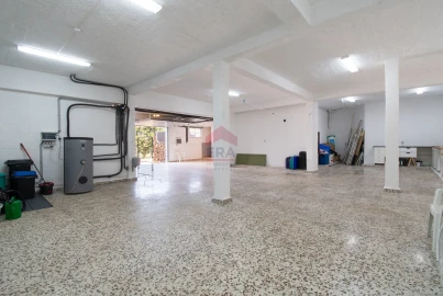 Moradia T4 para Venda em Quarteira