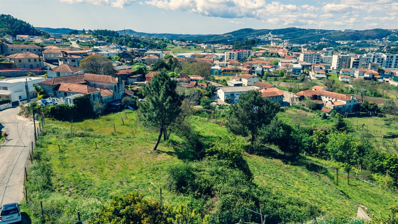 Terreno para Venda em Rebordosa Foto 2