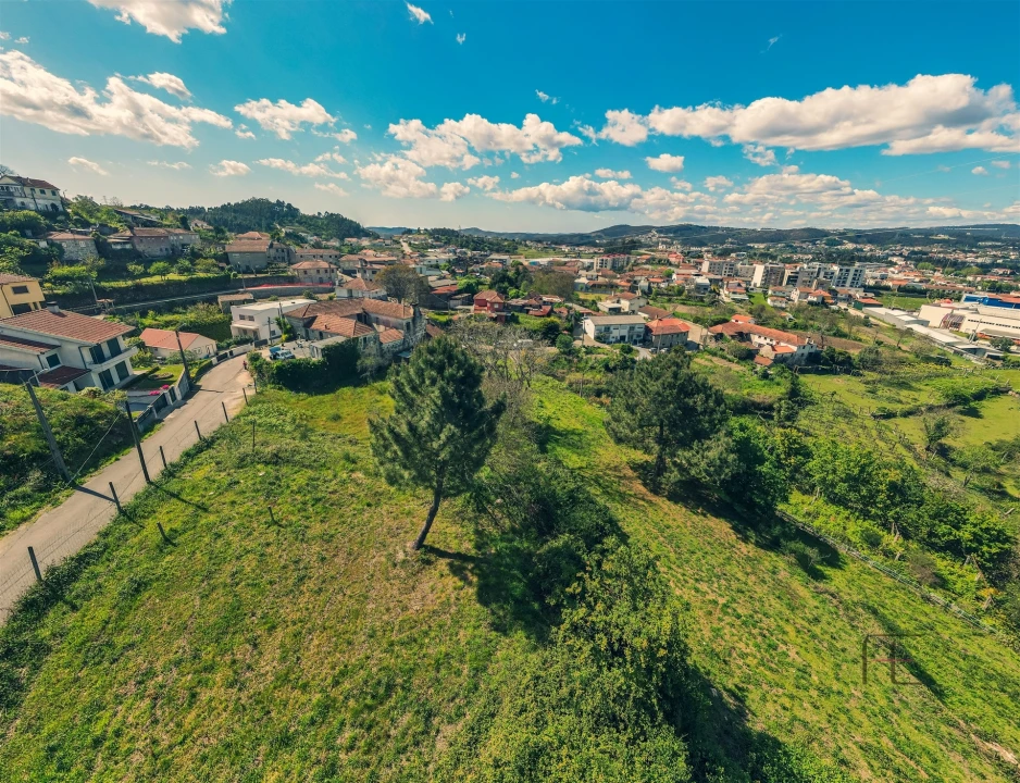 Terreno para Venda em Rebordosa Foto 3