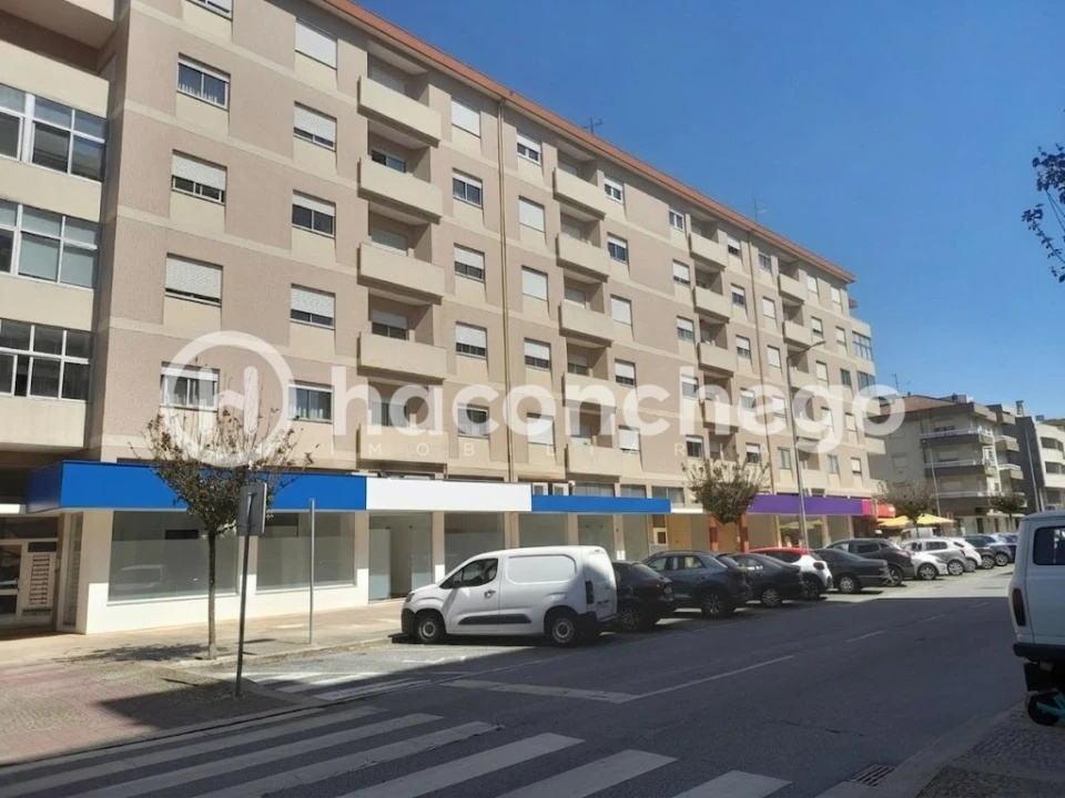 Loja para Arrendamento em Barcelos, V.Boa, V.Frescainha Foto 2