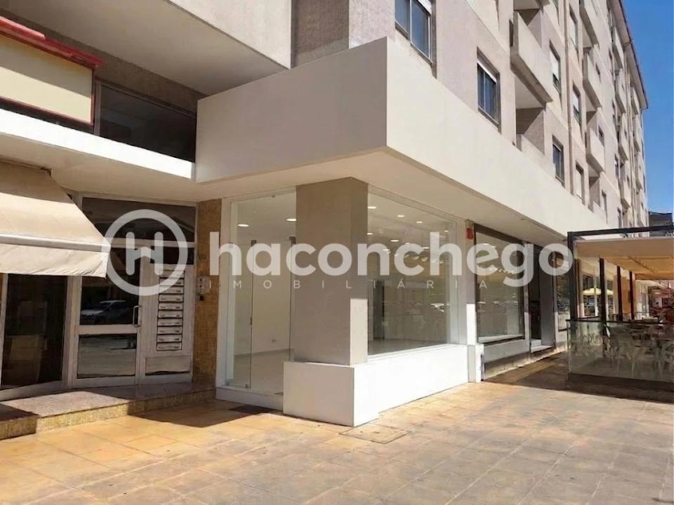 Loja para Arrendamento em Barcelos, V.Boa, V.Frescainha Foto 8