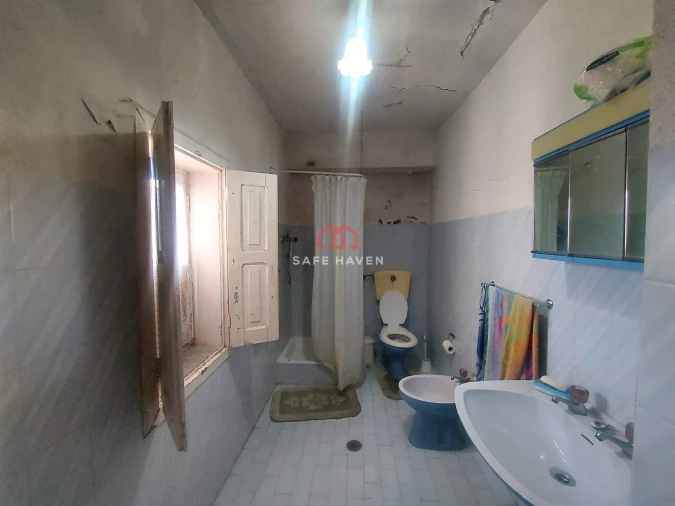 Moradia T0 para Venda em Vila Nova de Tazem Foto 8