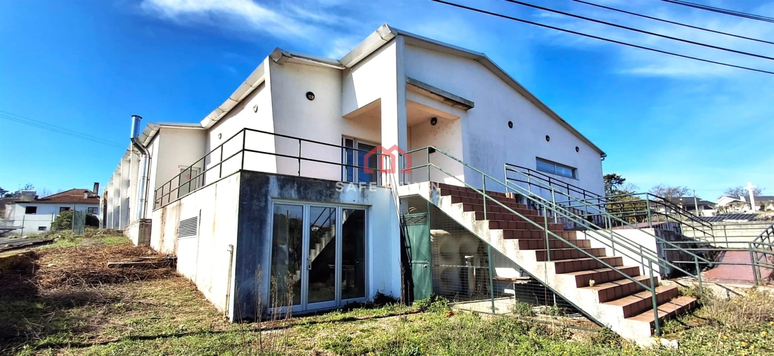 Moradia T0 para Venda em Vila Nova de Tazem Foto 21