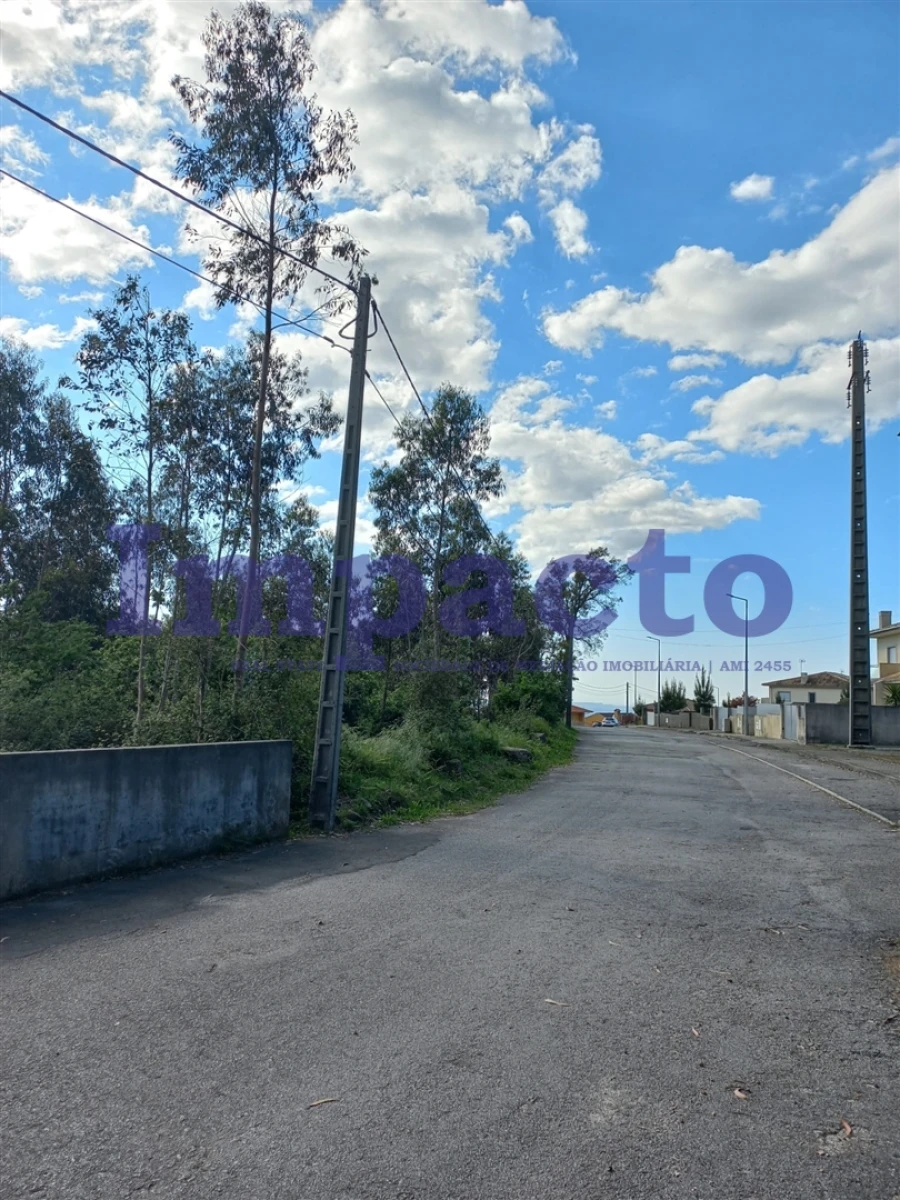 Terreno para Venda em Escariz Foto 2