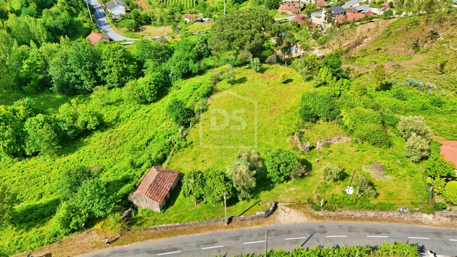 Terreno para Venda em Penhalonga e Paços de Gaiolo Foto 9