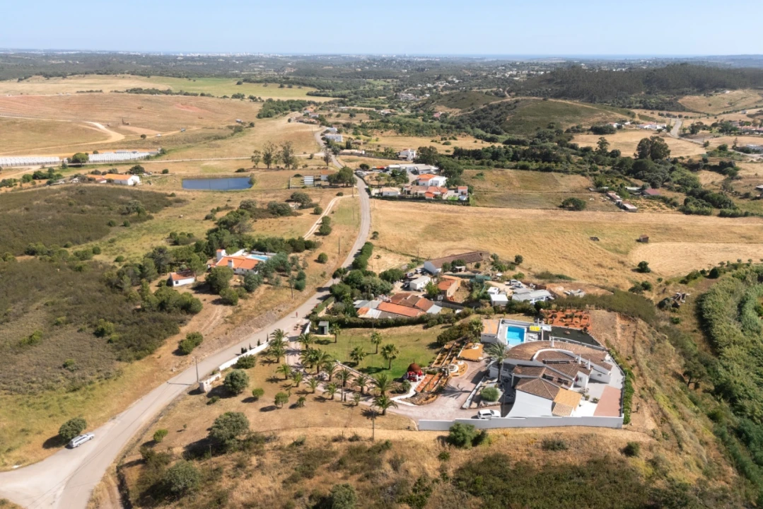 Moradia T3 para Venda em Mexilhoeira Grande Foto 55