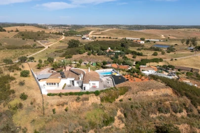 Moradia T3 para Venda em Mexilhoeira Grande
