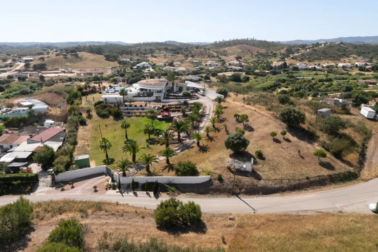 Moradia T3 para Venda em Mexilhoeira Grande Foto 56