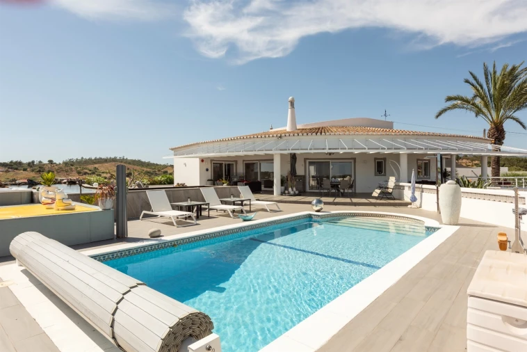 Moradia T3 para Venda em Mexilhoeira Grande Foto 4