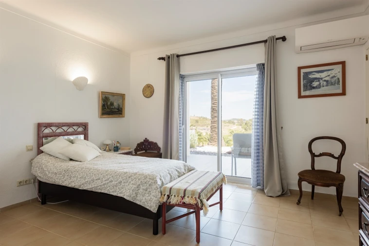 Moradia T3 para Venda em Mexilhoeira Grande Foto 23