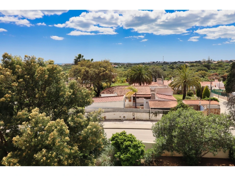 Moradia T5 para Venda em Albufeira e Olhos de Água Foto 2