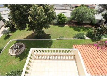 Moradia T5 para Venda em Albufeira e Olhos de Água
