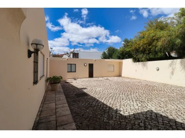 Moradia T5 para Venda em Albufeira e Olhos de Água