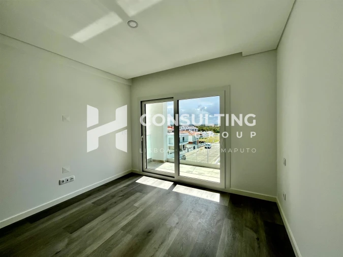 Apartamento T2 para Venda em Corroios Foto 26