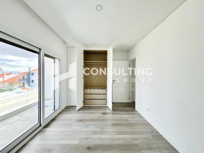 Apartamento T2 para Venda em Corroios Foto 33