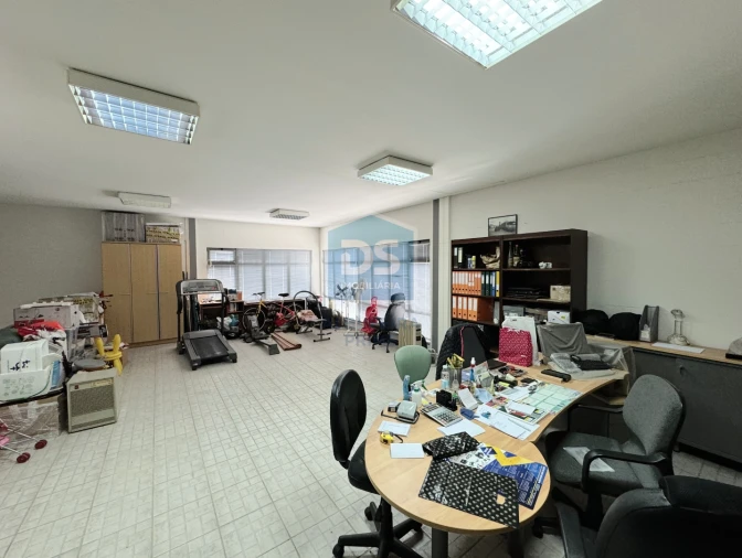 Armazém para Venda em Olhão Foto 21