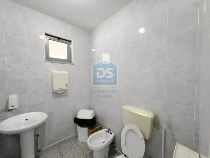 Armazém para Venda em Olhão Foto 35