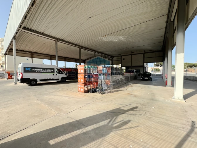 Armazém para Venda em Olhão Foto 24