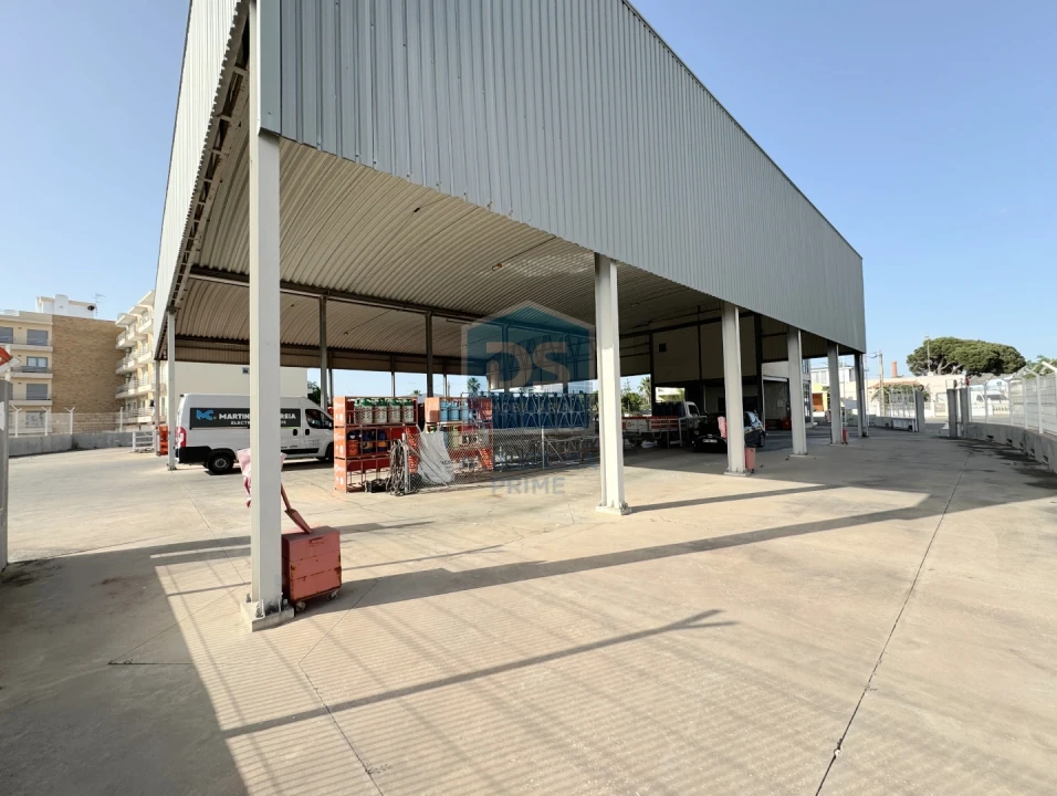 Armazém para Venda em Olhão Foto 6