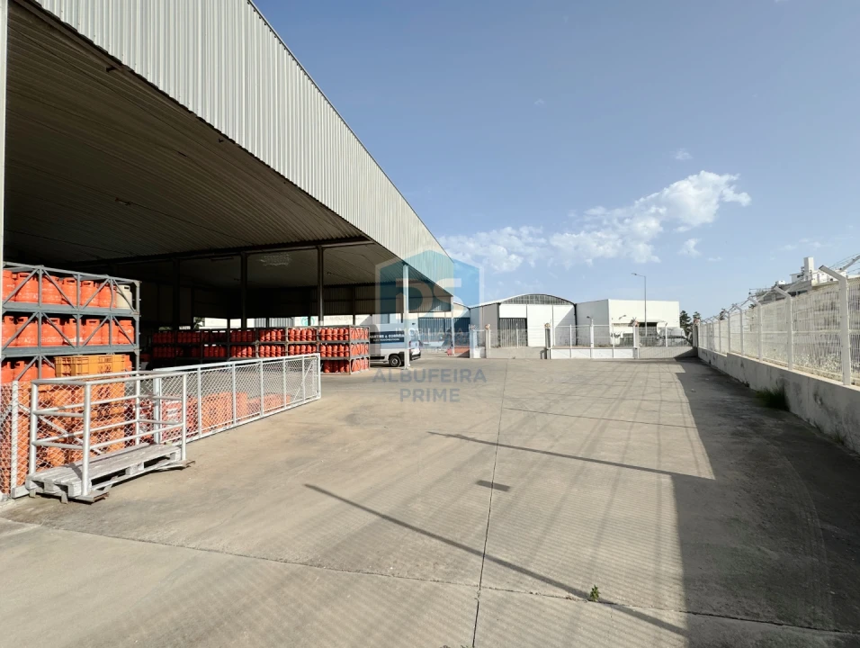 Armazém para Venda em Olhão Foto 12
