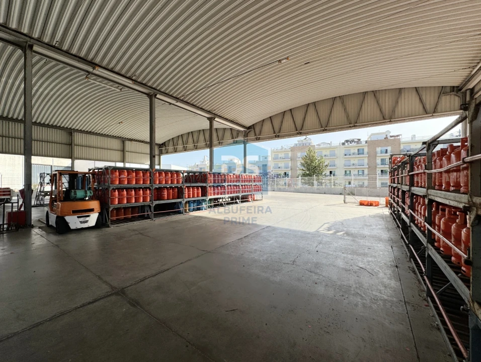 Armazém para Venda em Olhão Foto 28