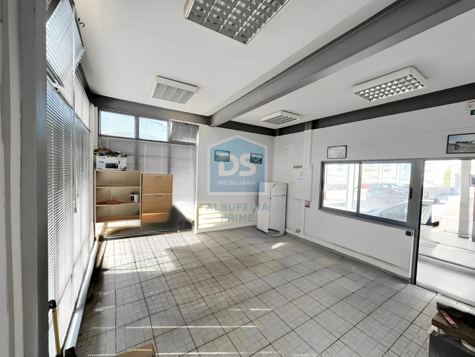 Armazém para Venda em Olhão Foto 32