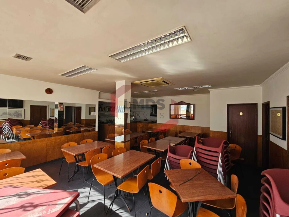 Loja para Venda em São Mamede de Infesta e Senhora da Hora Foto 2