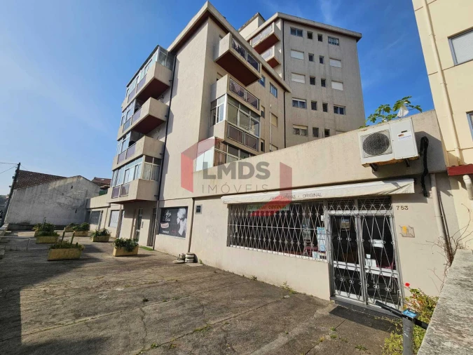 Loja para Venda em São Mamede de Infesta e Senhora da Hora Foto 11