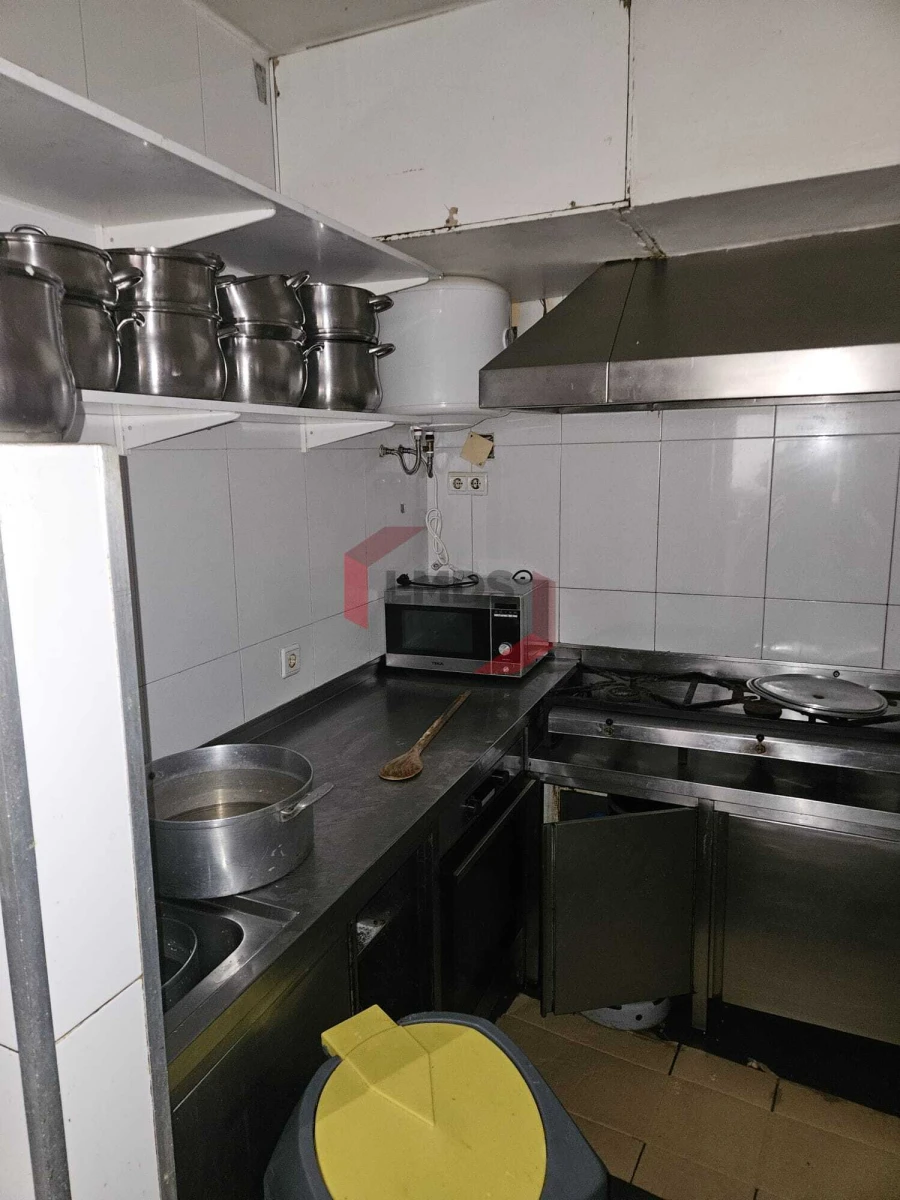 Loja para Venda em São Mamede de Infesta e Senhora da Hora Foto 16