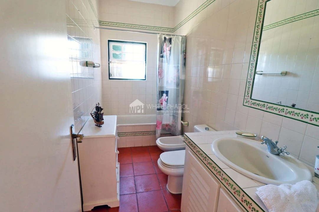 Moradia T5 para Venda em Santo Estêvão Foto 19