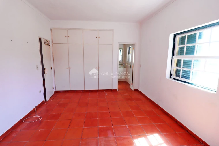 Moradia T5 para Venda em Santo Estêvão Foto 12