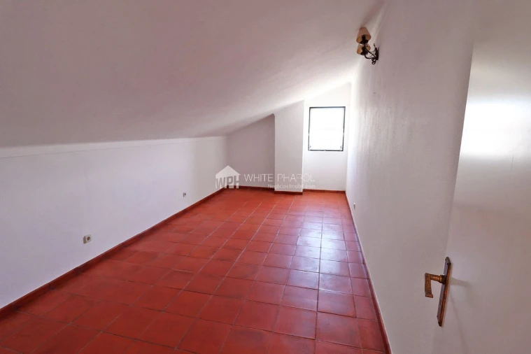 Moradia T5 para Venda em Santo Estêvão Foto 22