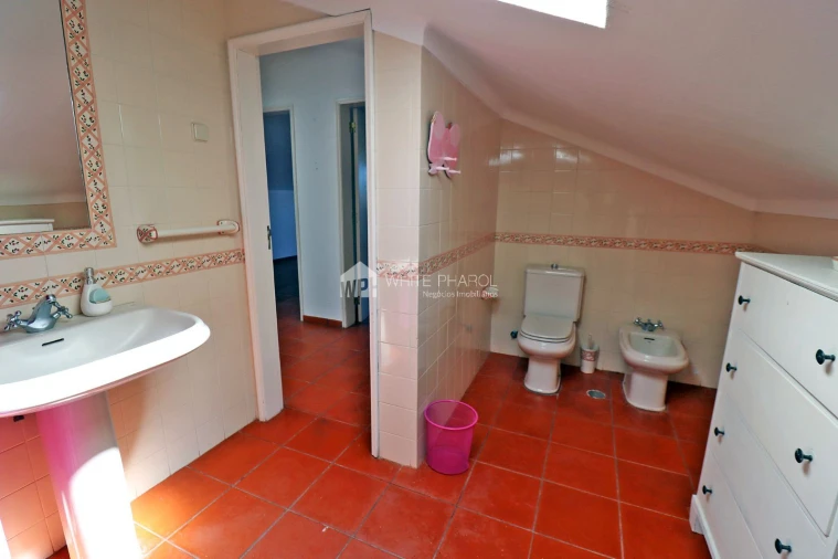 Moradia T5 para Venda em Santo Estêvão Foto 27