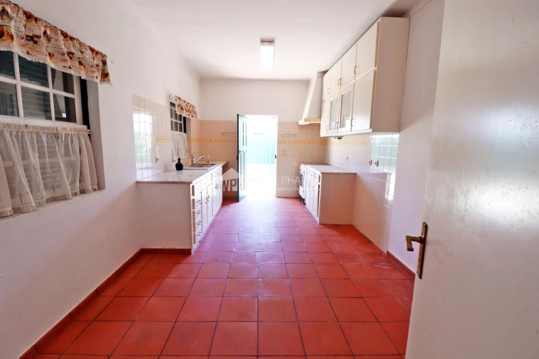 Moradia T5 para Venda em Santo Estêvão Foto 29