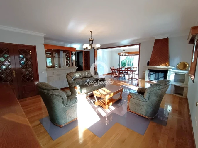 Moradia T3 para Venda em Carreira e Fonte Coberta Foto 11