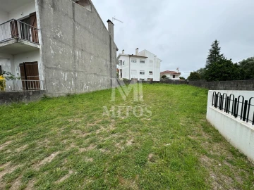 Terreno para Venda em Santa Marta de Portuzelo