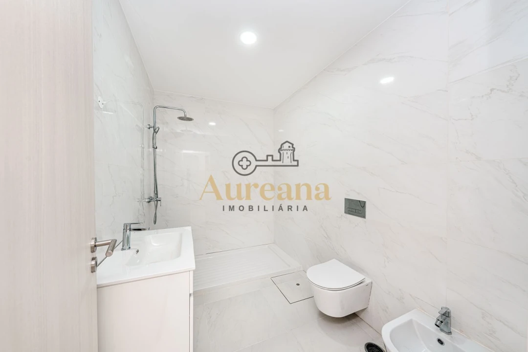 Apartamento T2 para Venda em Nossa Senhora da Piedade Foto 16