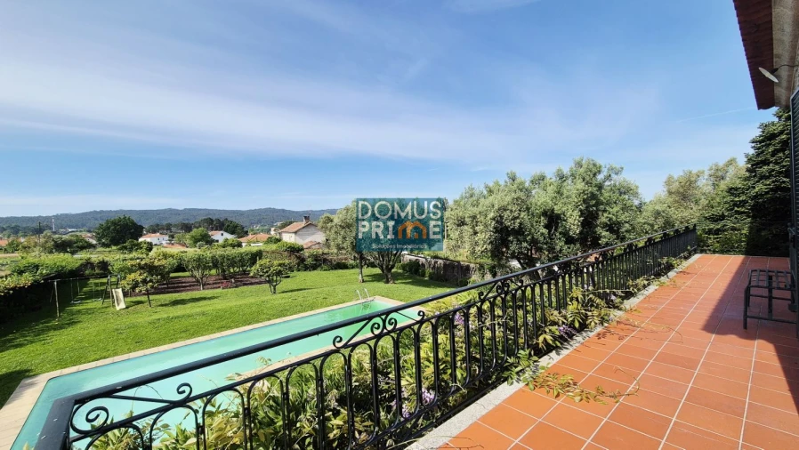 Moradia T5 para Venda em Forjães Foto 9