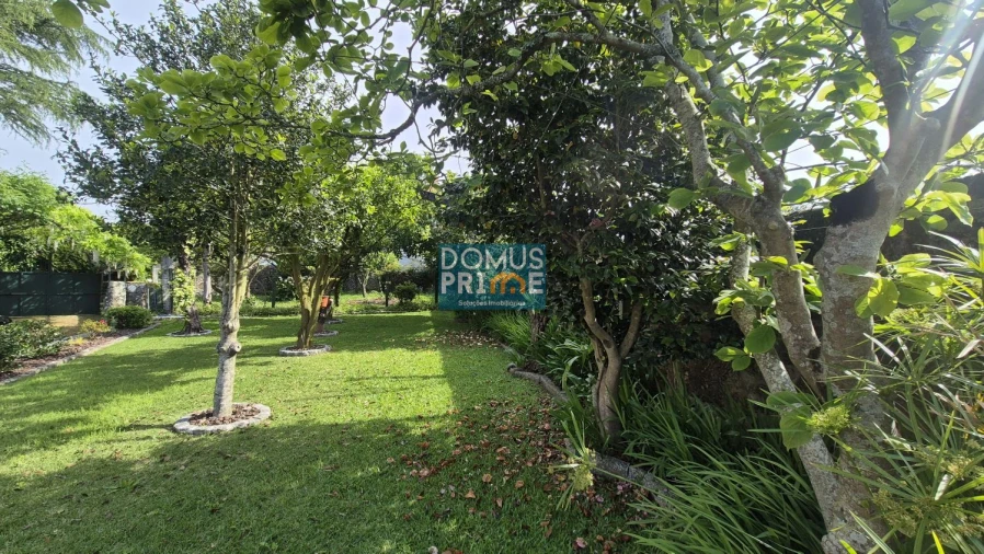 Moradia T5 para Venda em Forjães Foto 6